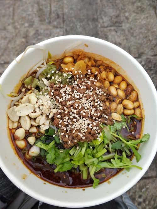 澳彩资料大全部网站010:网红美食地像公厕